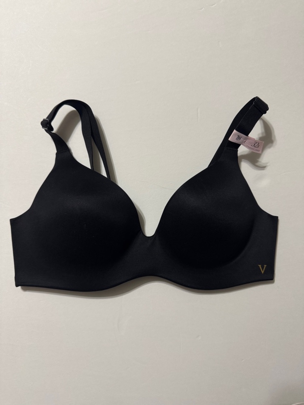 Victoria's Secret Perfect Coverage Black Smooth Molded T-Shirt Bra 32B